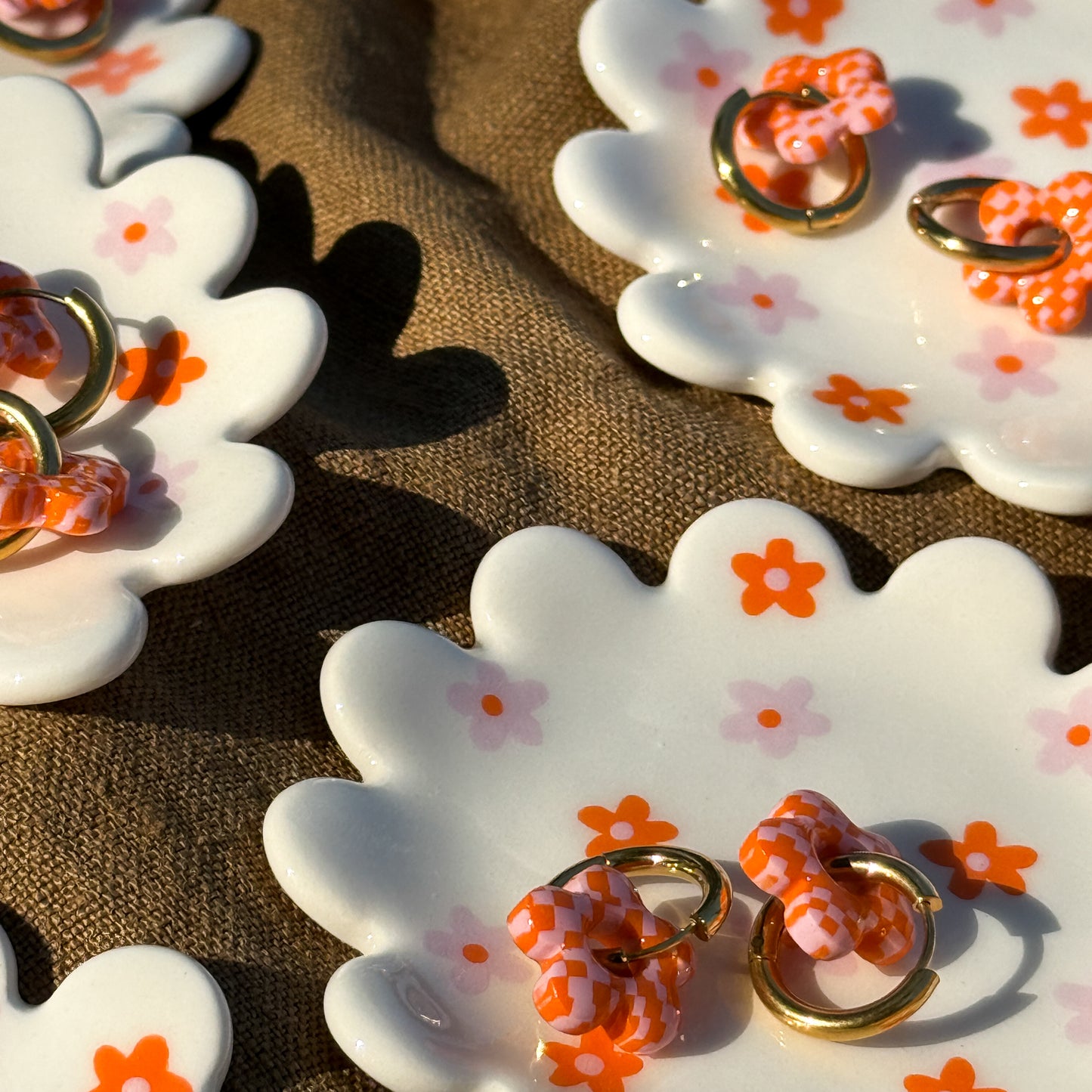 Coupelle fleur et sa paire de boucles d'oreilles vichy