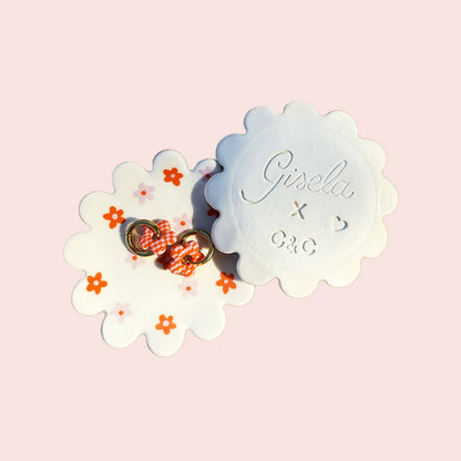Coupelle fleur et sa paire de boucles d'oreilles vichy